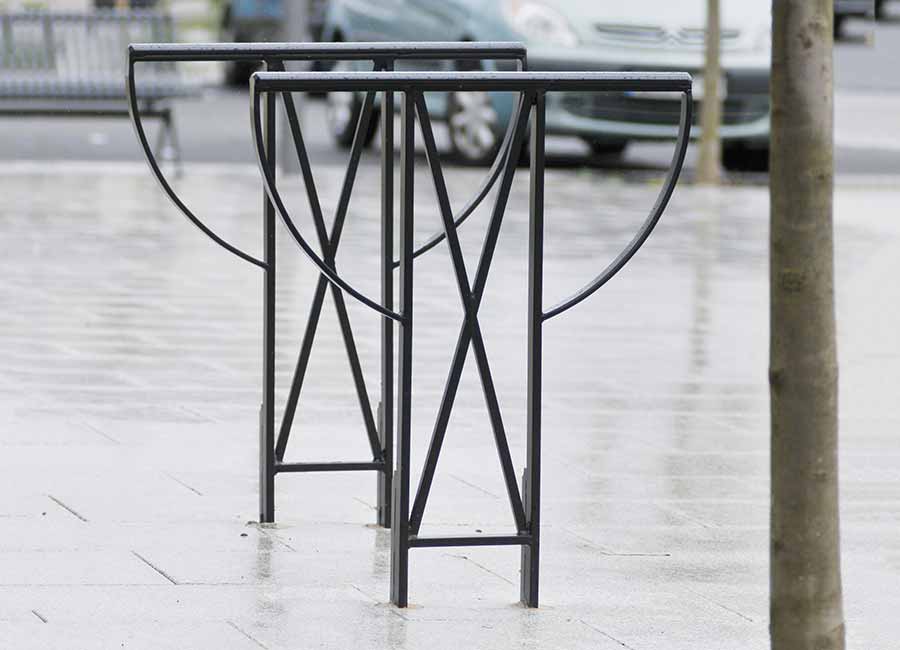 Appui vélos TOULOUSE conçu et fabriqué par Aréa mobilier urbain