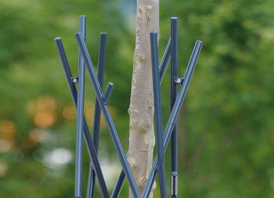 Corset et tuteur d'arbre ARBORA conçu et fabriqué par Aréa mobilier urbain