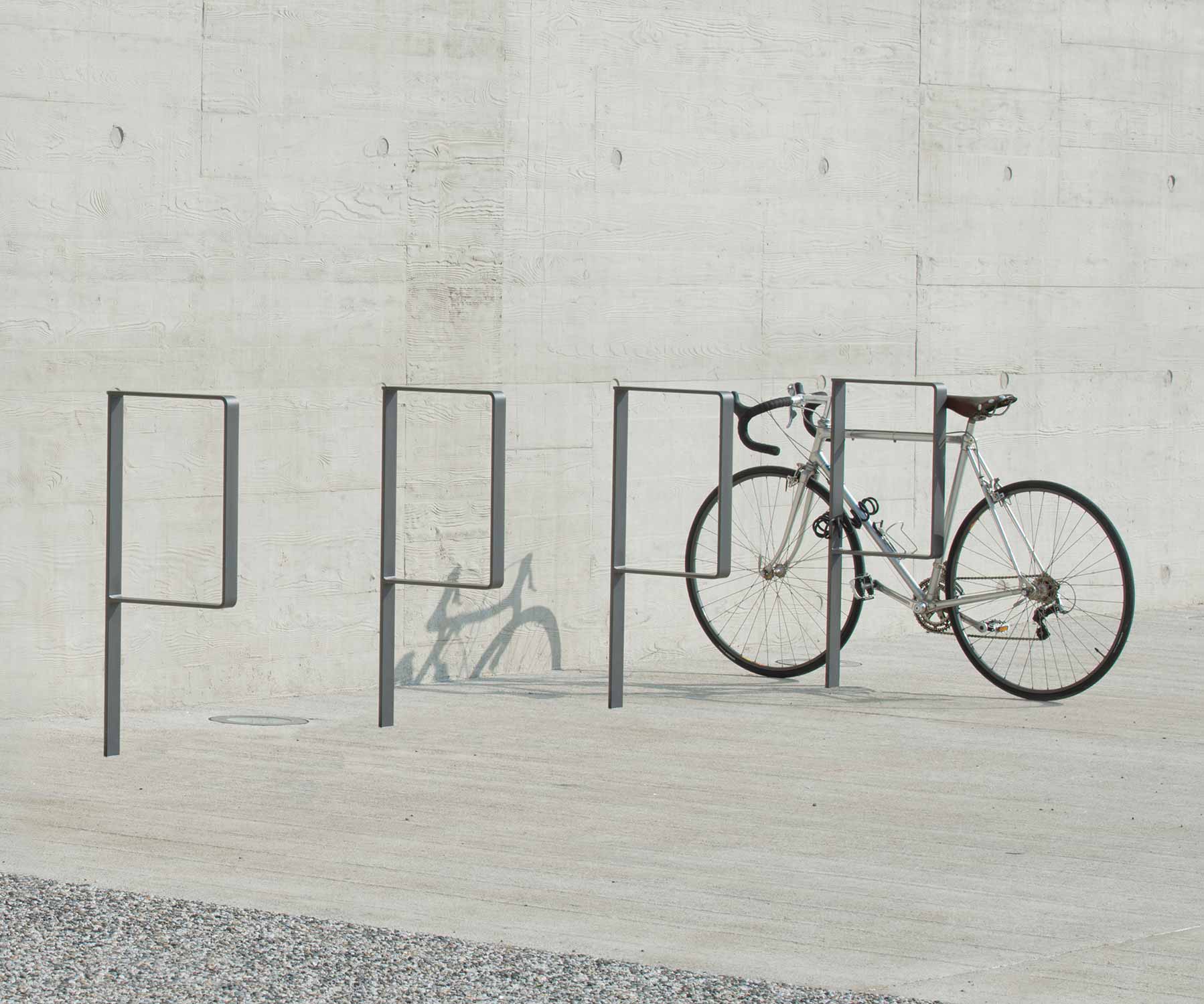Parc vélos ANTARES conçu et fabriqué par Aréa mobilier urbain