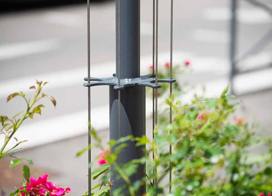 Portique pour plantes grimpantes BABYLONE conçu et fabriqué par Aréa mobilier urbain