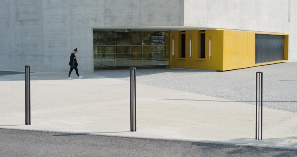 Area - Bollard and slim bollard - Antarès