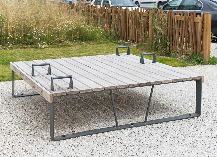 Banc double à pectoraux OXYGENE conçu et fabriqué par Aréa mobilier urbain