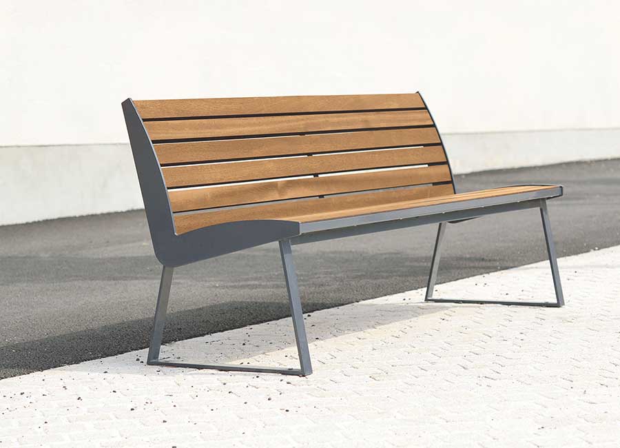 Banc MIAMI BOIS conçu et fabriqué par Aréa mobilier urbain