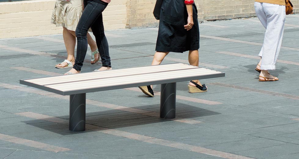 Area - Backless bench - Toronto bois