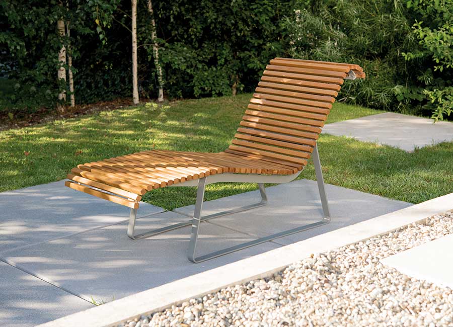 Chaise longue MILAN BOIS conçu et fabriqué par Aréa mobilier urbain