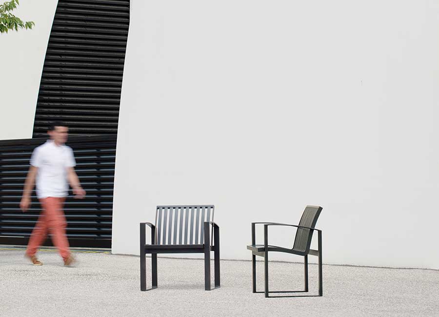 Fauteuil NEWPORT conçu et fabriqué par Aréa mobilier urbain