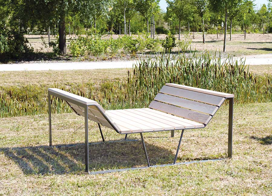 Grand Divan ATLANTIQUE BOIS conçu et fabriqué par Aréa mobilier urbain