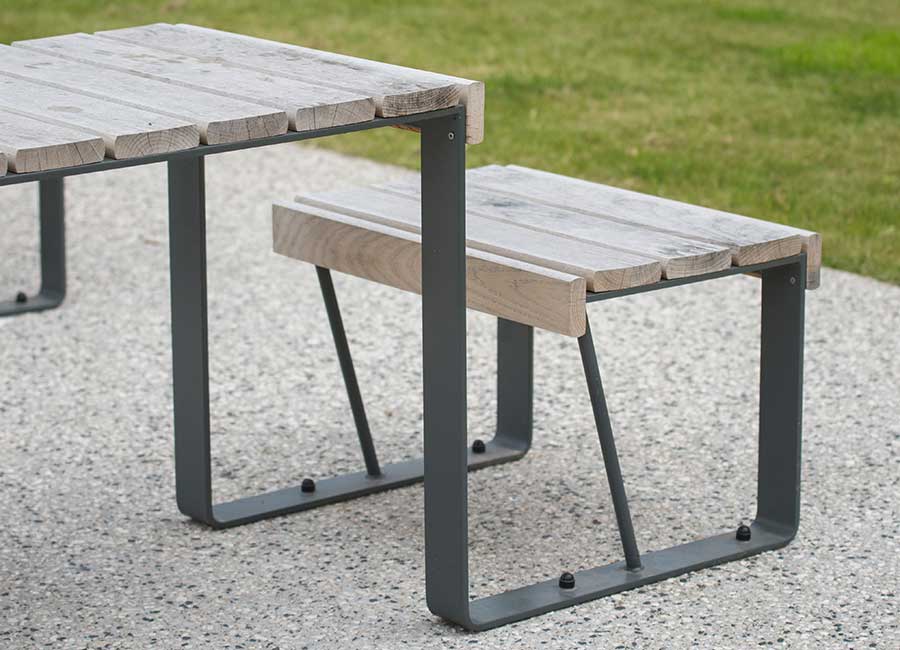 Table de jeu ATLANTIQUE BOIS conçu et fabriqué par Aréa mobilier urbain