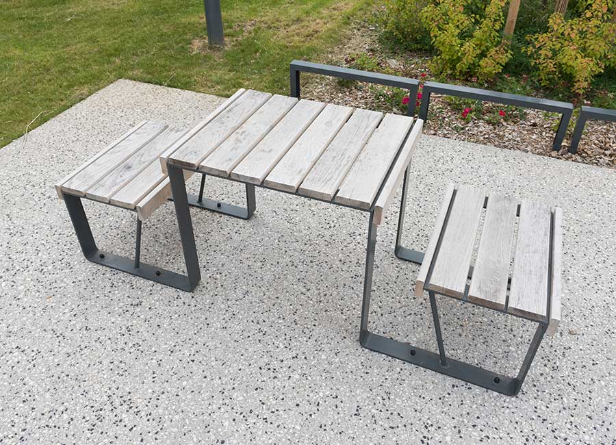 Table de jeu ATLANTIQUE BOIS conçu et fabriqué par Aréa mobilier urbain