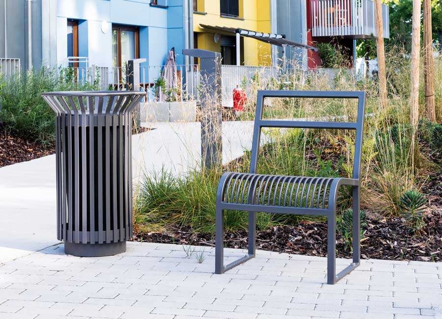 Chaise ANTIBES conçu et fabriqué par Aréa mobilier urbain