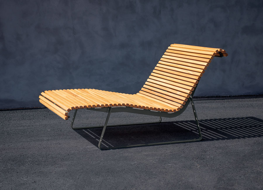 Grande chaise longue MILAN BOIS conçu et fabriqué par Aréa mobilier urbain