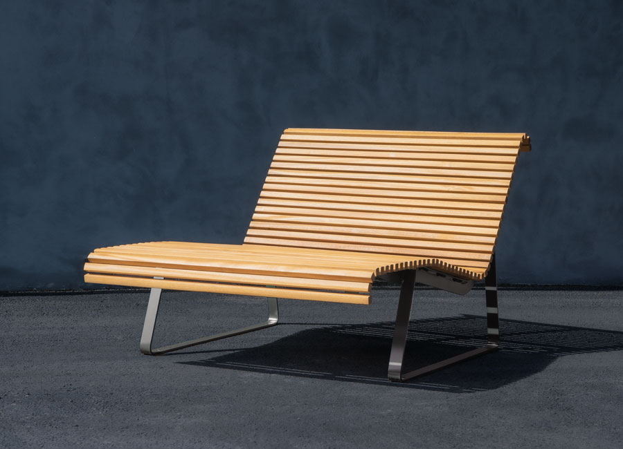 Grande chaise longue MILAN BOIS conçu et fabriqué par Aréa mobilier urbain