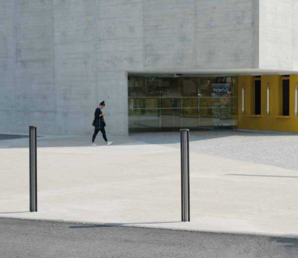 Area - Bollard and slim bollard - Antarès