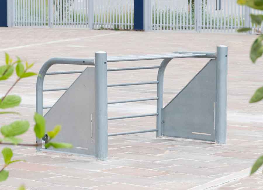 Cage de mini-foot OXYGENE conçu et fabriqué par Aréa mobilier urbain