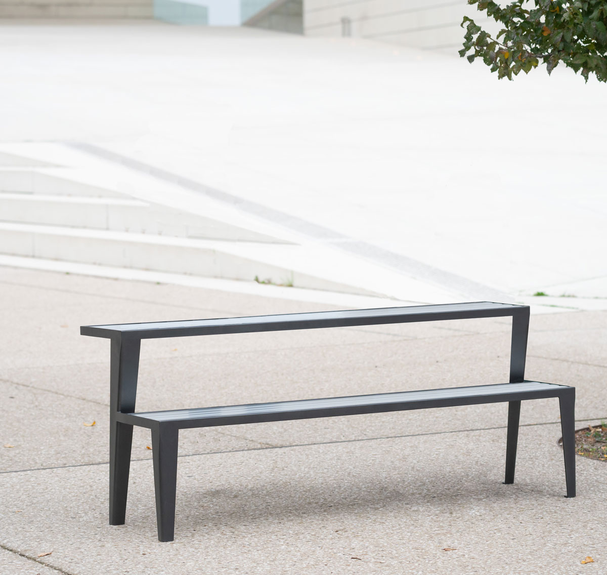 Table banc Chicago aluminium conçu et fabriqué par Aréa mobilier urbain