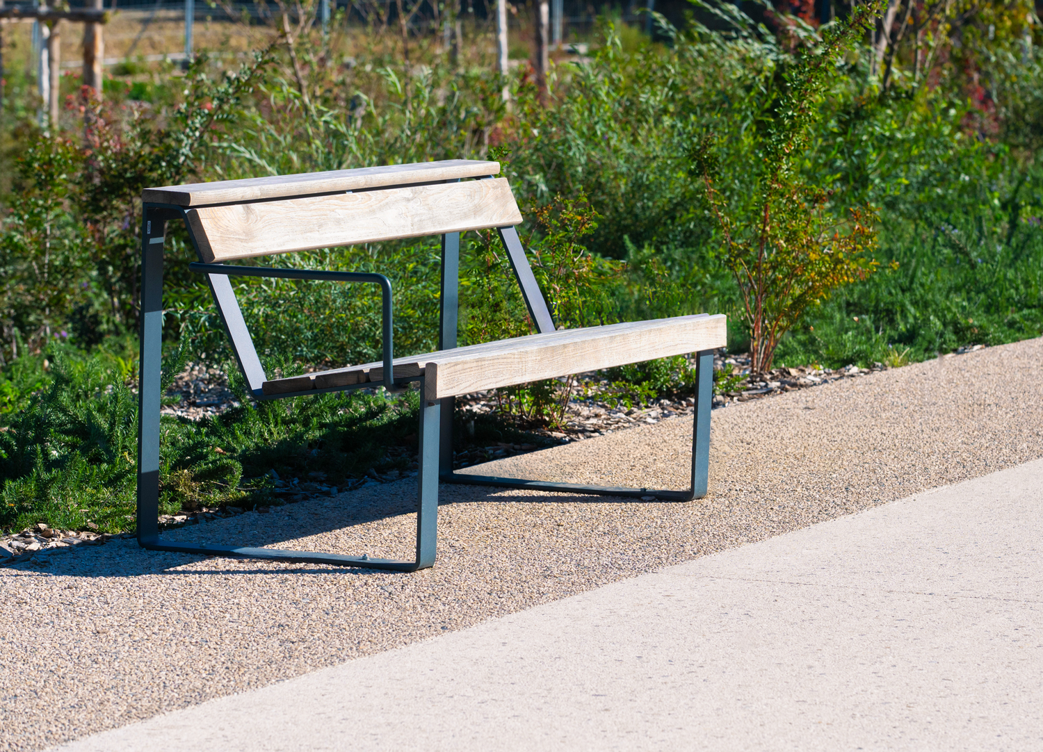 Méridienne conçue et fabriquée par aréa mobilier urbain